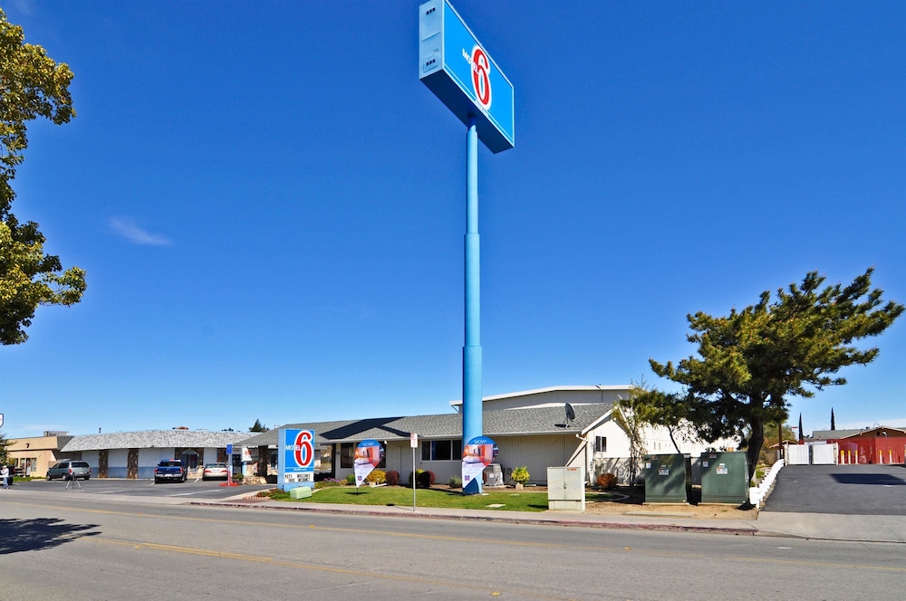 Motel6 Willows, CA 46/60