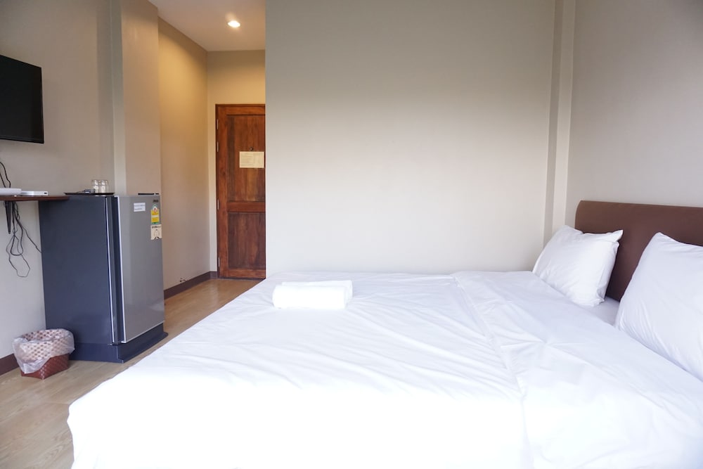 غرفة قياسية بسرير كينج، Chompu Nakarin Apartment 5/6