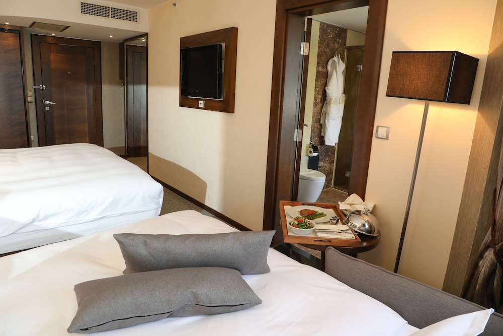 Movenpick Hotel Sarajevo 34/77