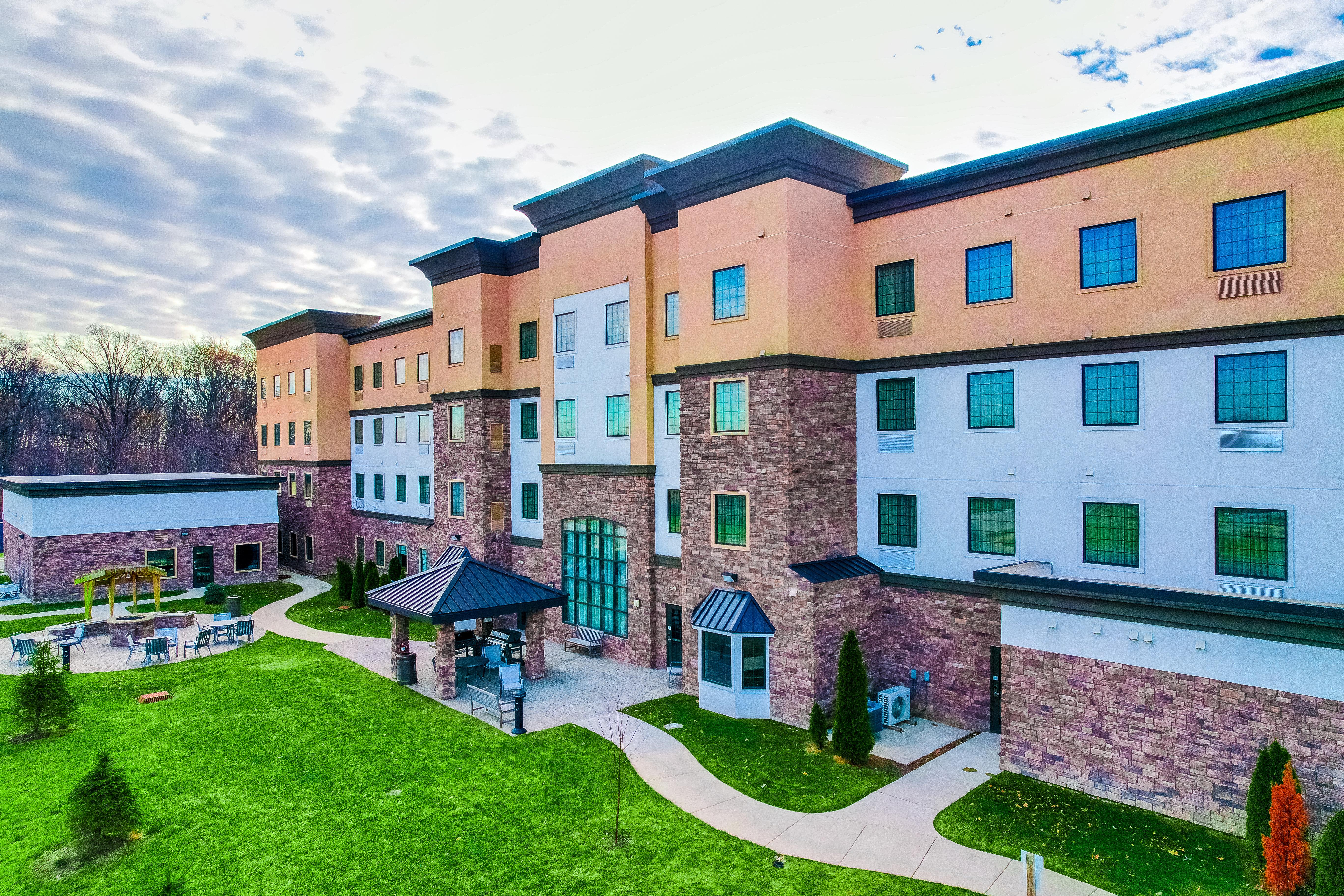 Staybridge Suites Lafayette 32/33