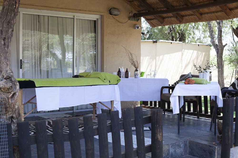 Mziki Safari Lodge 12/76