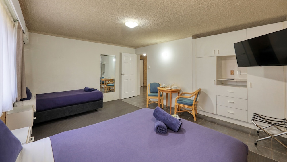 HAMILTON HUME MOTOR INN YASS 8/26