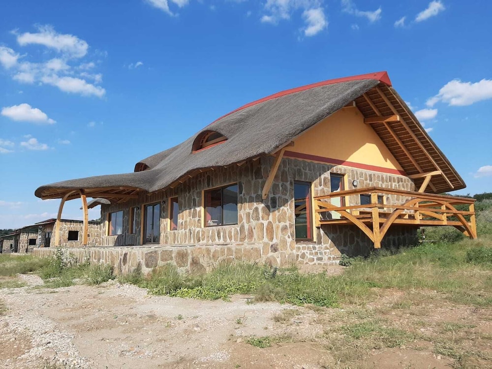 Düsternbrook Safari Guest Farm 2/50
