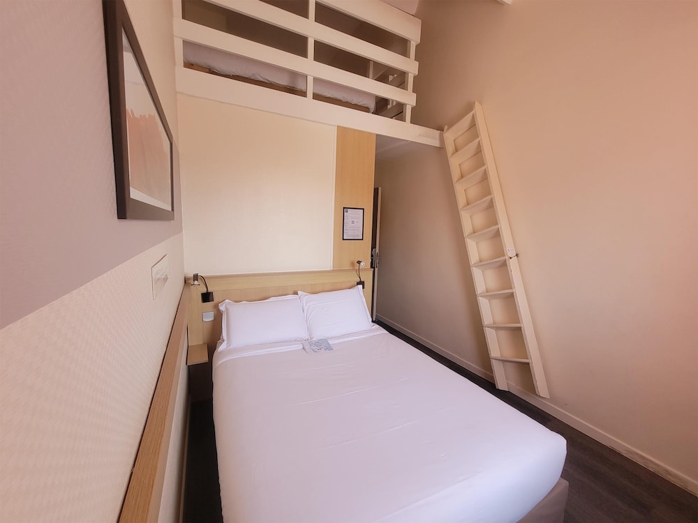 غرفة قياسية بسرير مزدوج وسرير فردي، Kyriad Rennes Chantepie 9/10