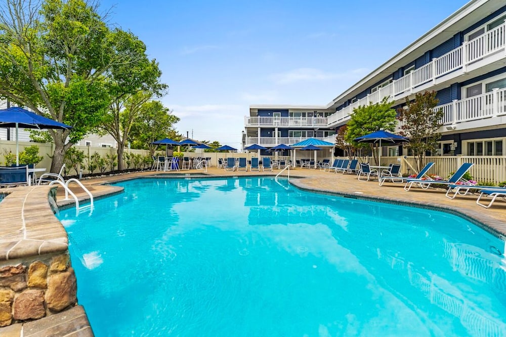 Beachcomber Resort 6/76
