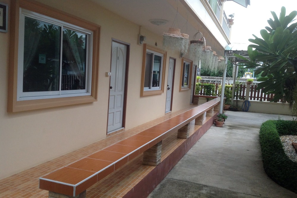 2N Guesthouse 8/42