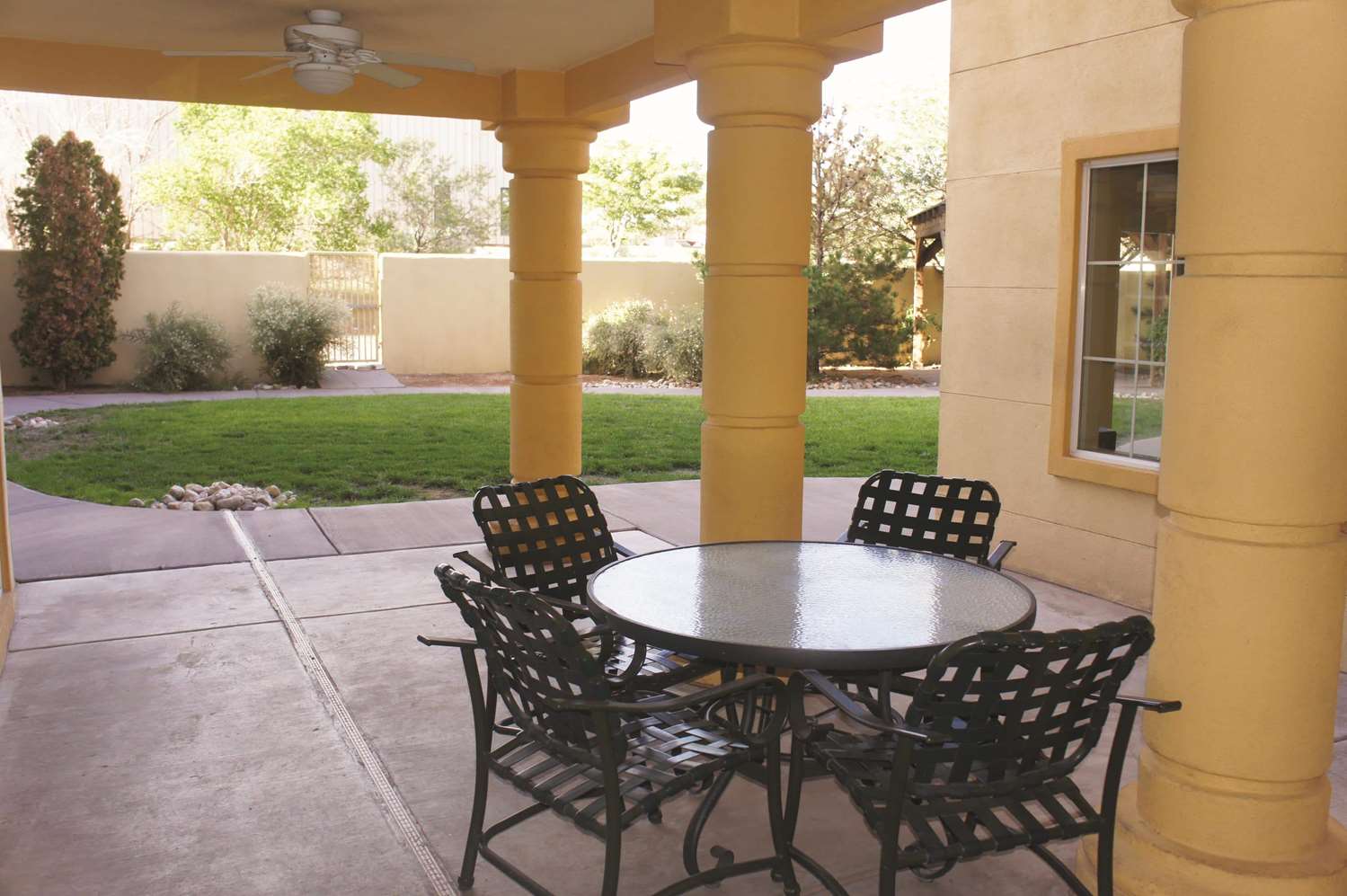 La Quinta Inn & Suites by Wyndham Albuquerque Midtown 40/57