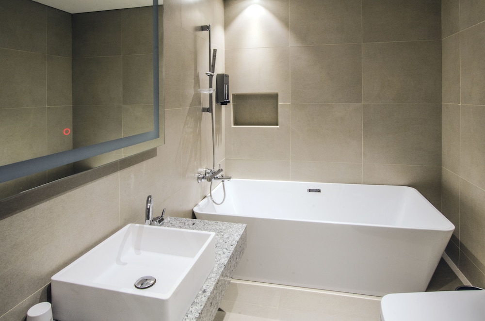 Hotel The Designers Premier Kondae 73/74