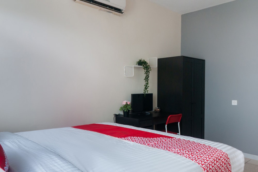 OYO 3216 Ellegan Residence 3/16