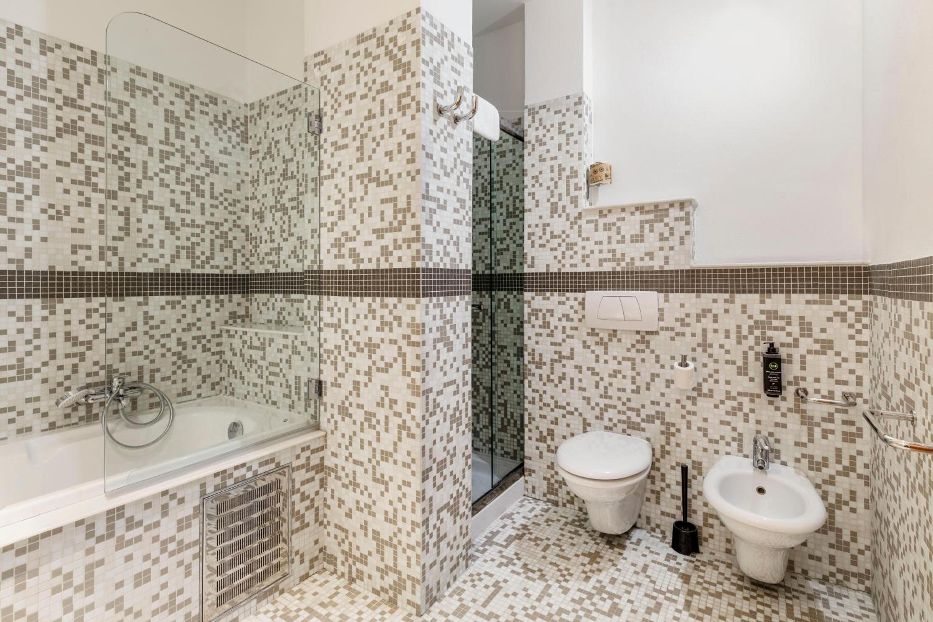غرفة بسرير كوين، B&B Hotel Modena 4/8