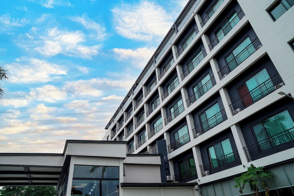 Sunday Hevea Hotel and Resort 7/55