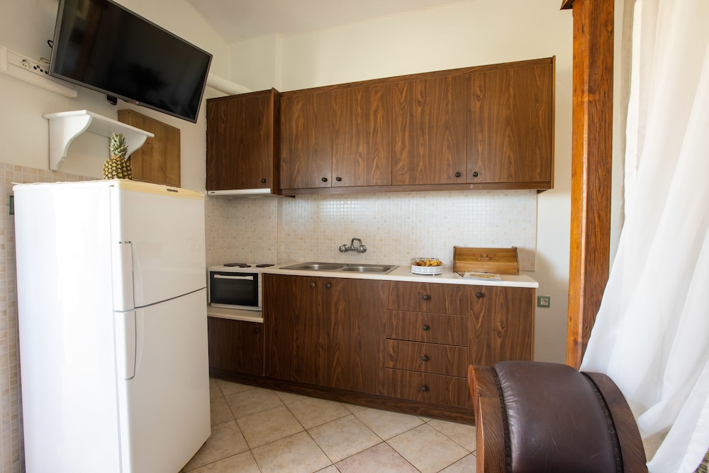 Kastro Hotel 50/50