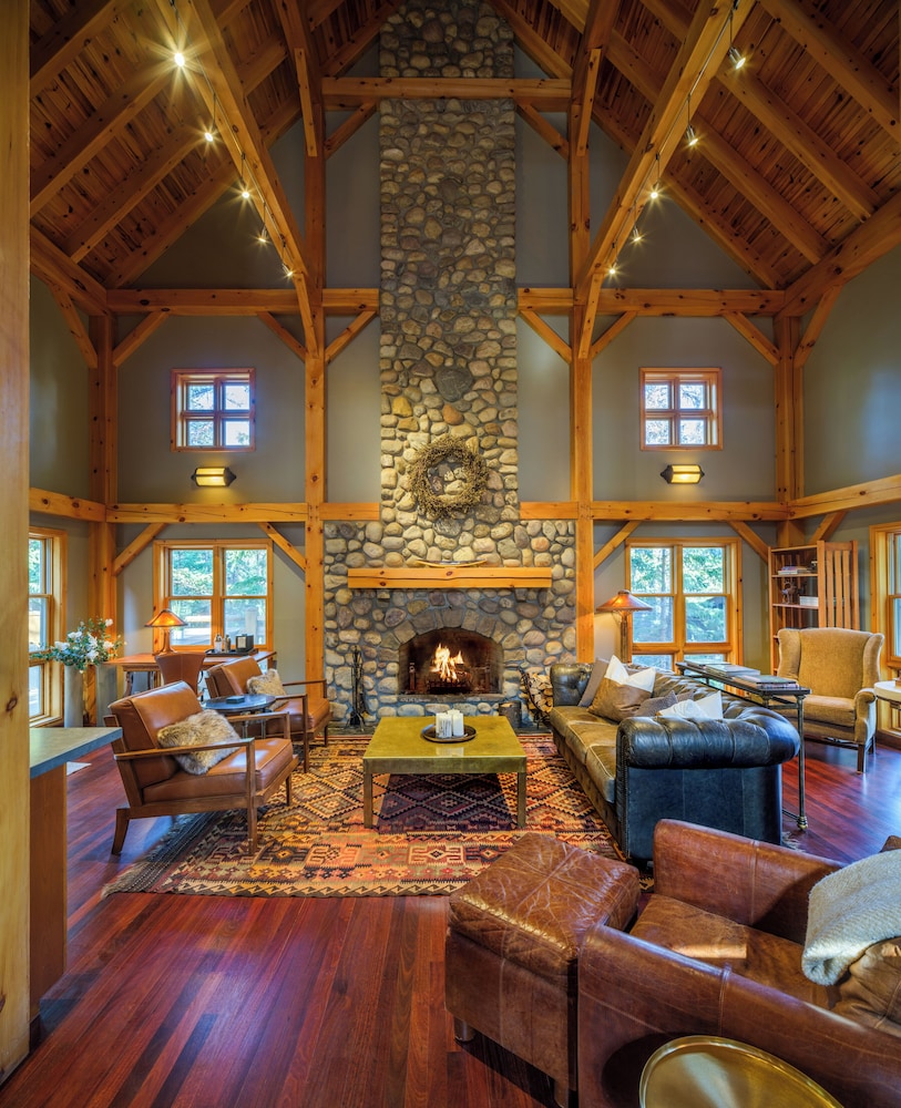 Buffalo Mountain Lodge 47/77