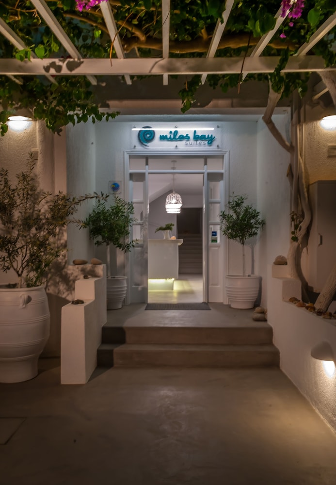 Milos Bay Suites 6/50