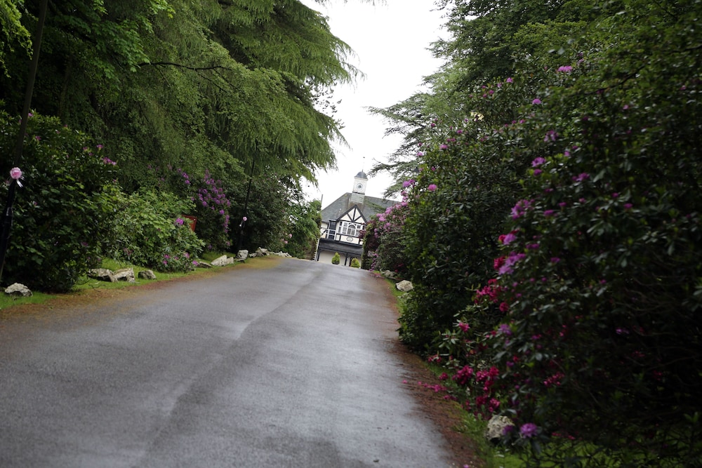 Maes Manor Hotel 42/50