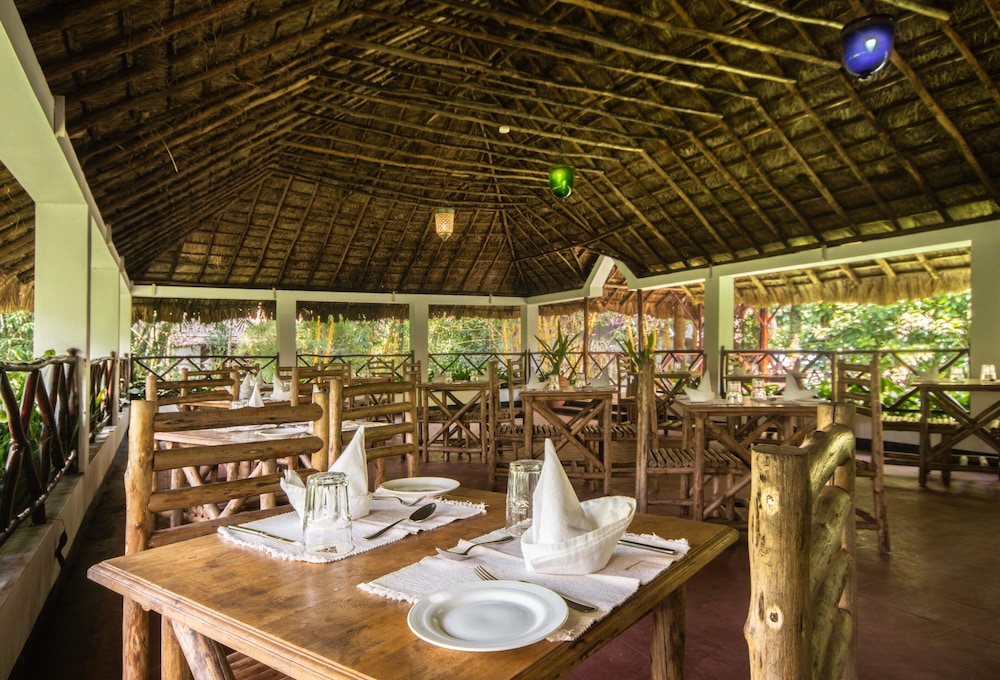 Amritara Shalimar Spice Garden Resort & Spa 65/78
