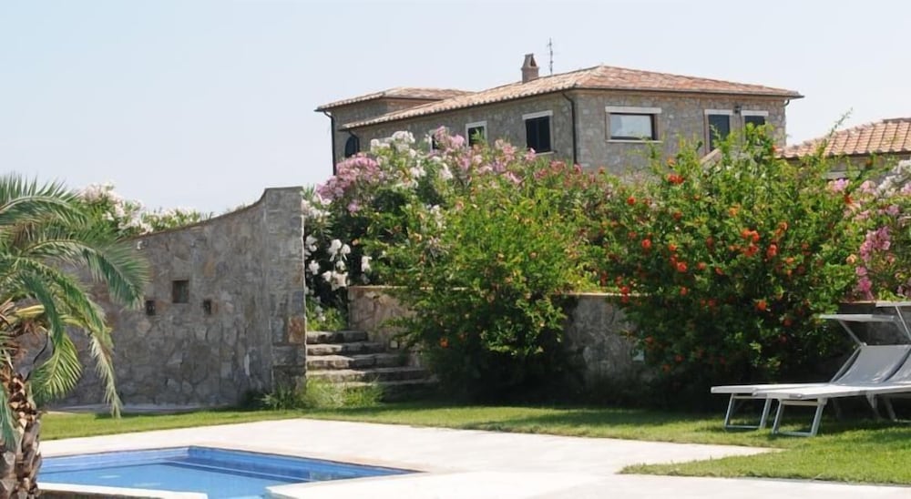 Agriturismo Le Ginestre 32/35