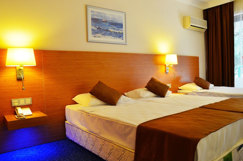 Grand Efe Hotel 4/35