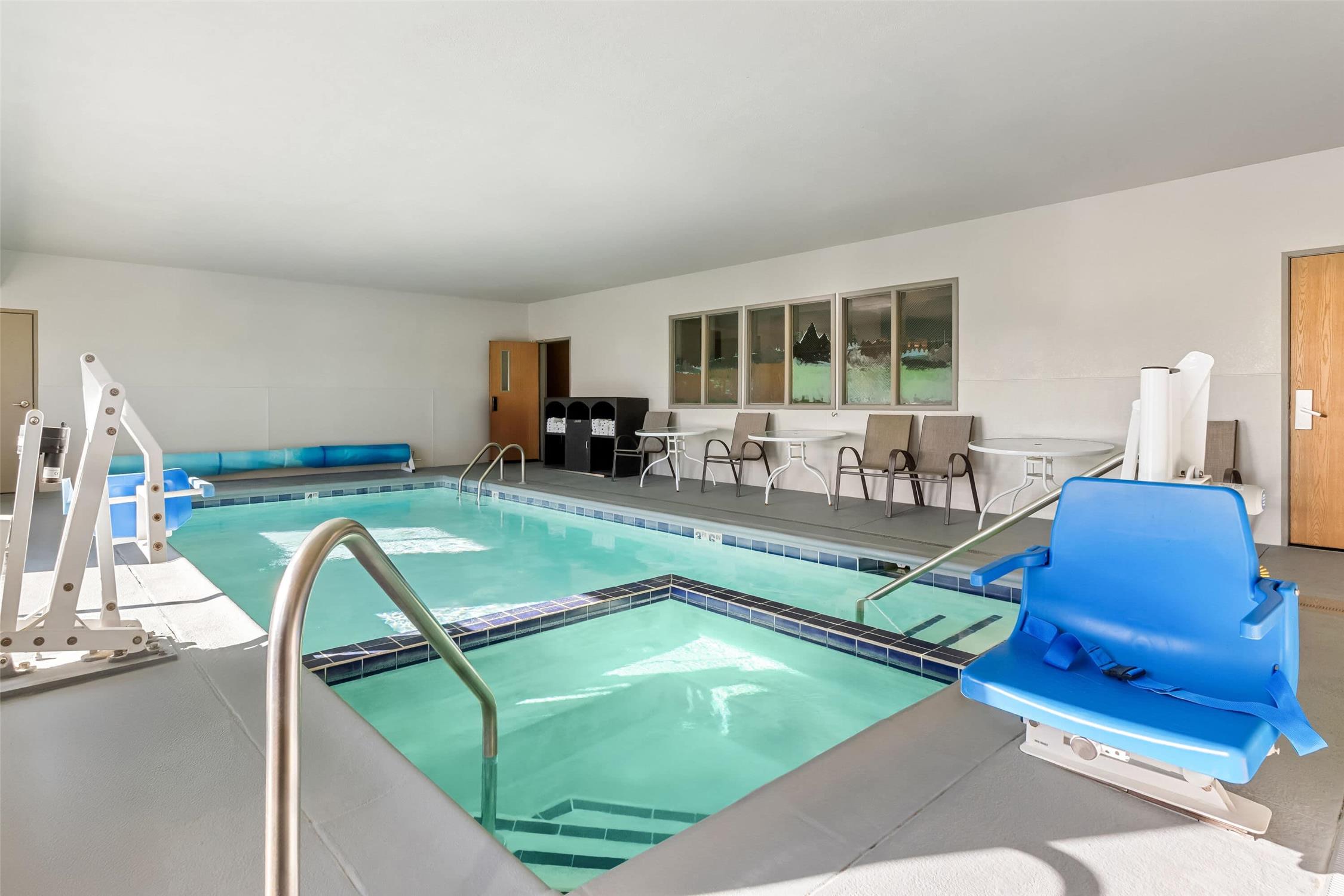 Days Inn & Suites By Wyndham Castle Rock 7/19