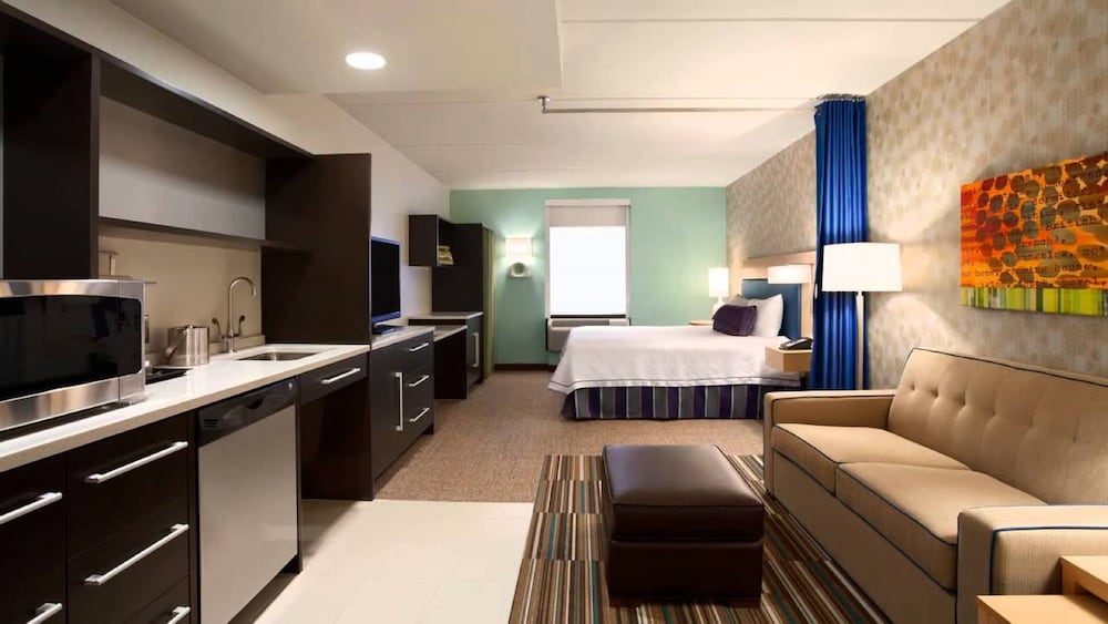 Home2 Suites by Hilton Anchorage/Midtown 11/62