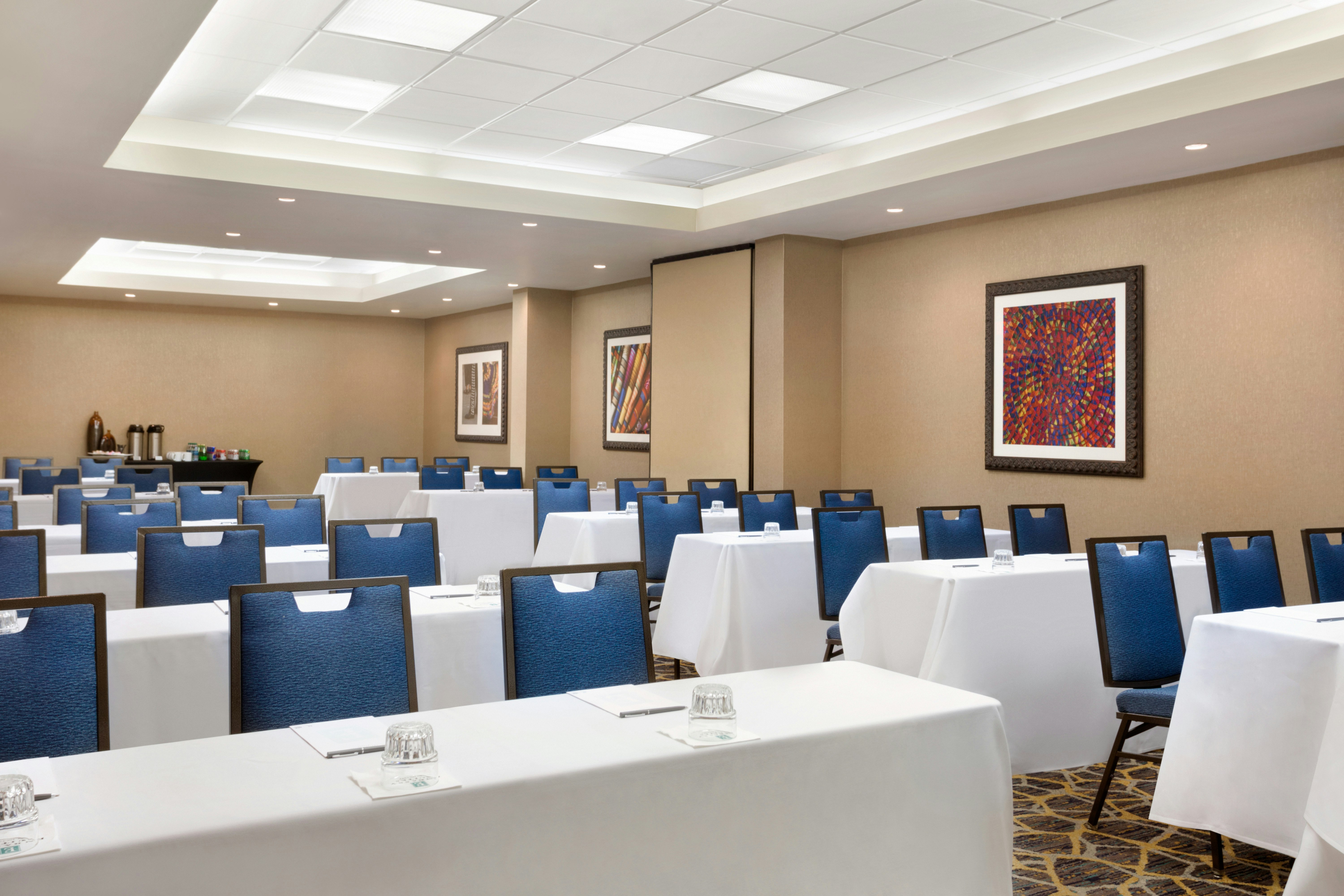 Embassy Suites by Hilton San Antonio Airport 30/38