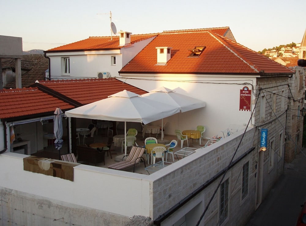 HOUSE KLAUDIJA 6/50
