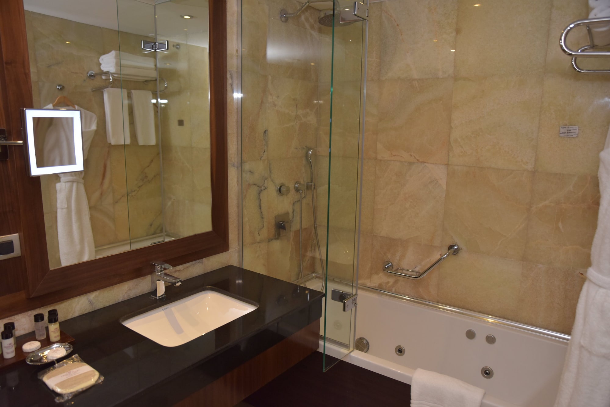 جناح بسرير فردي بغرفة نوم واحدة، Crowne Plaza Istanbul Harbiye Hotel 7/10