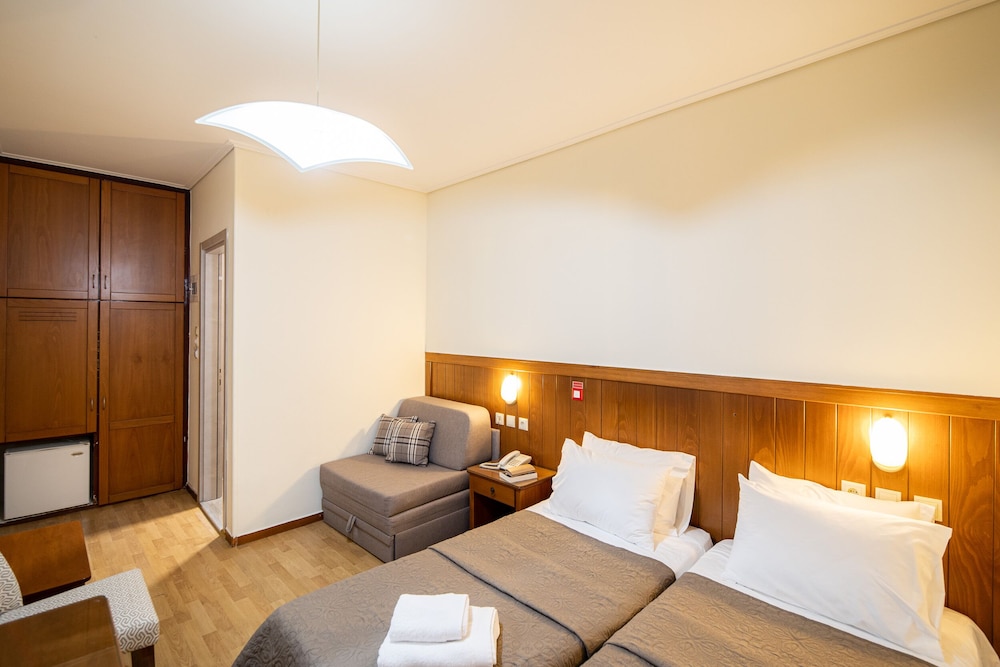 Philippos Hotel 12/63