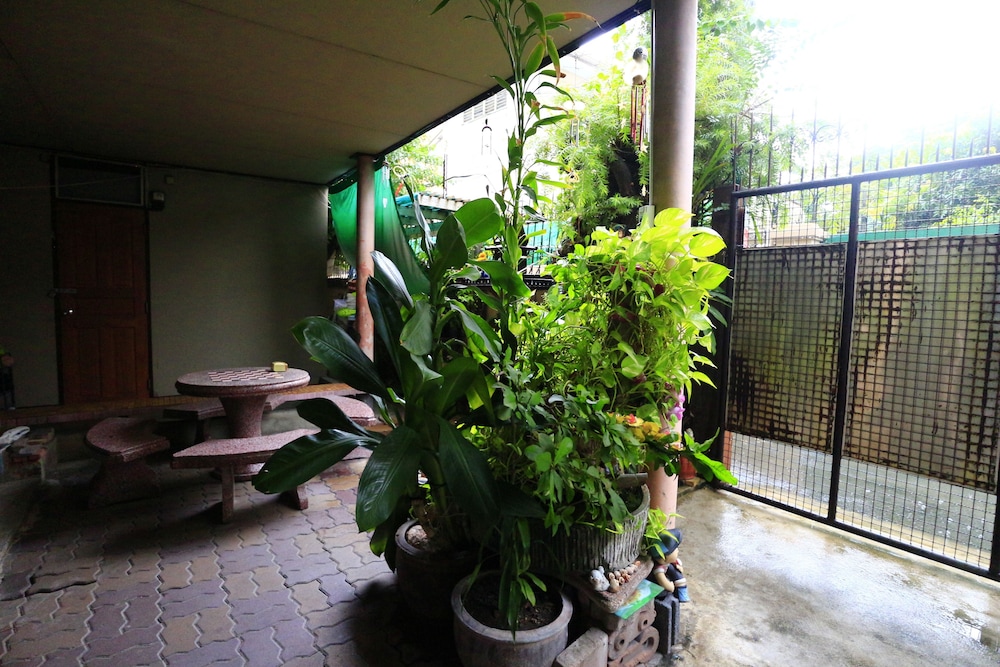Anurak Guesthouse 25/39
