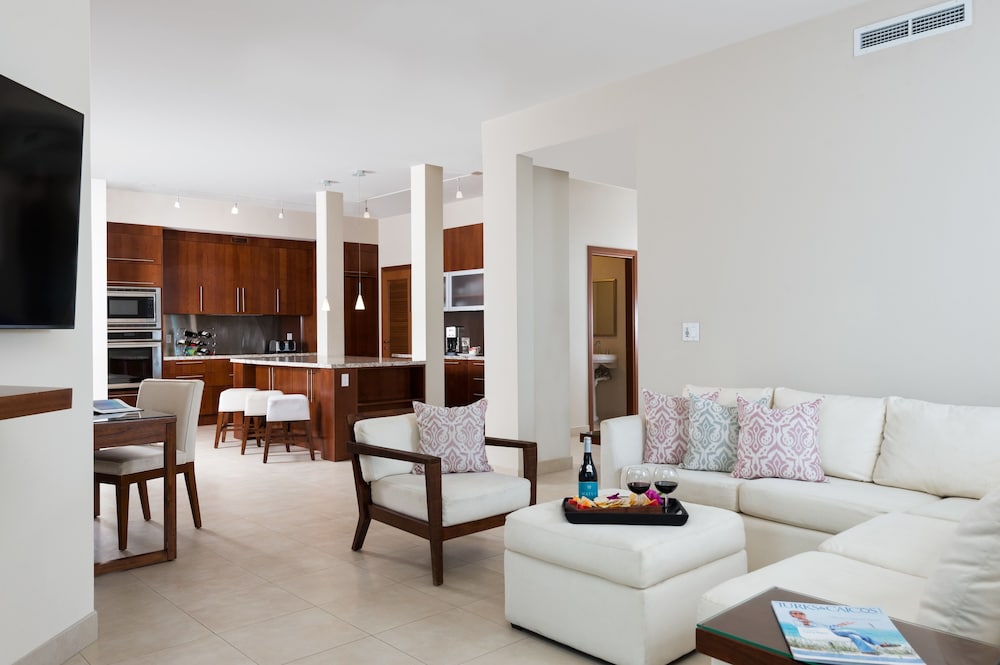 Blue Haven Resort 29/48