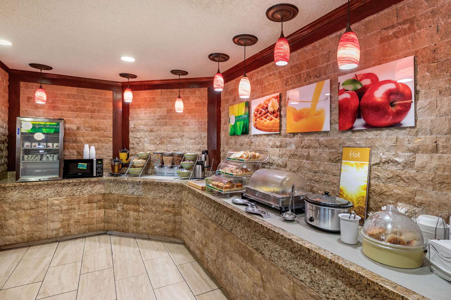 Quality Suites Addison-Dallas 9/42