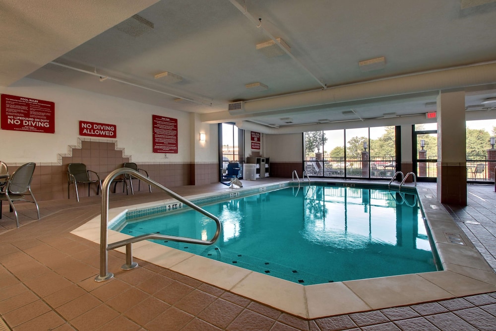 Drury Inn and Suites Evansville East 23/50