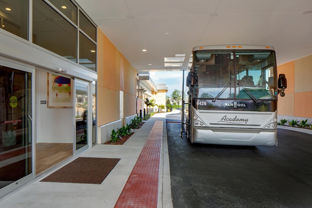 Hyatt House Across From Universal Orlando Resort 6/50