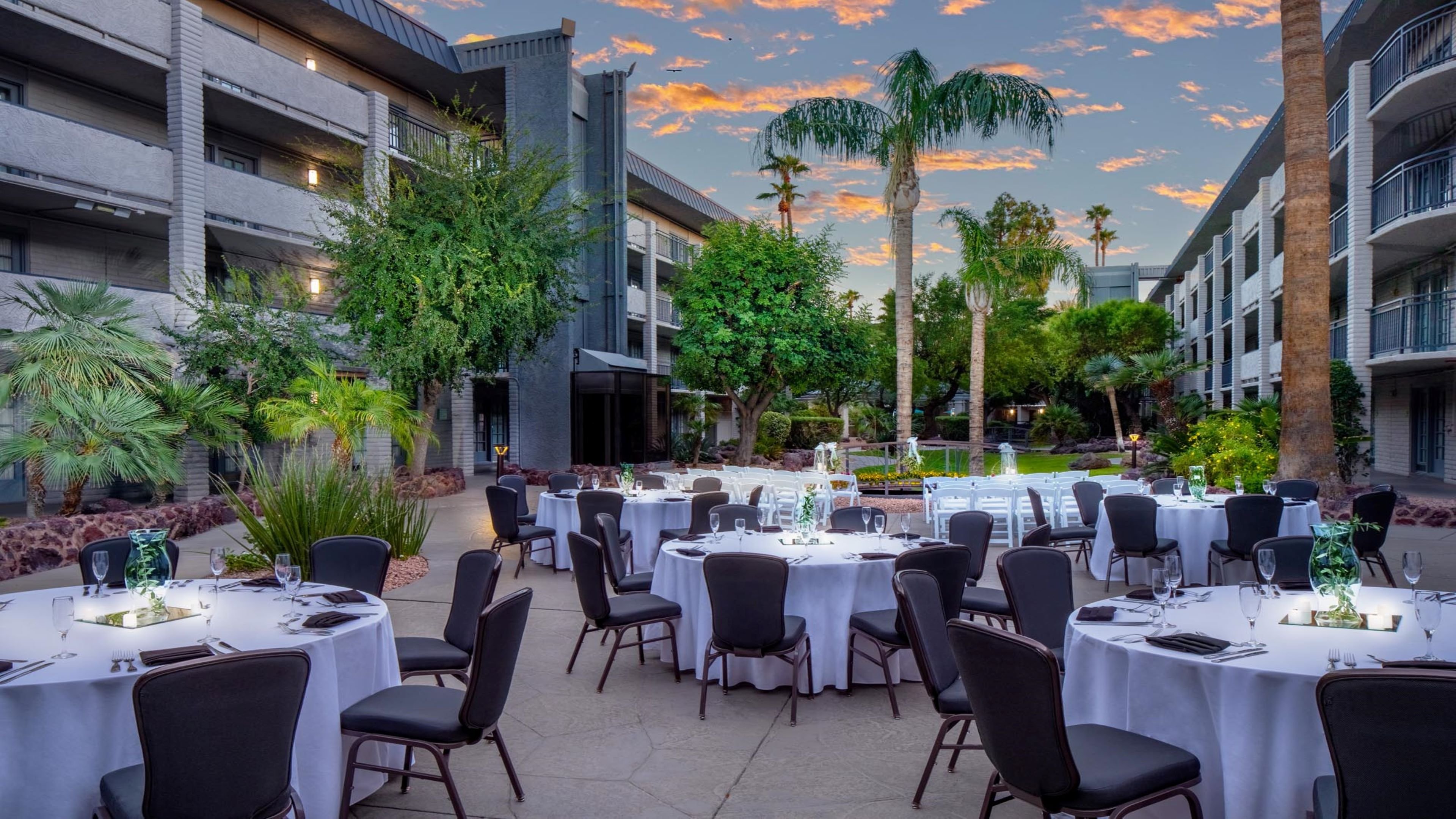 Holiday Inn Hotel And Suites Phoenix Airport North 47/86