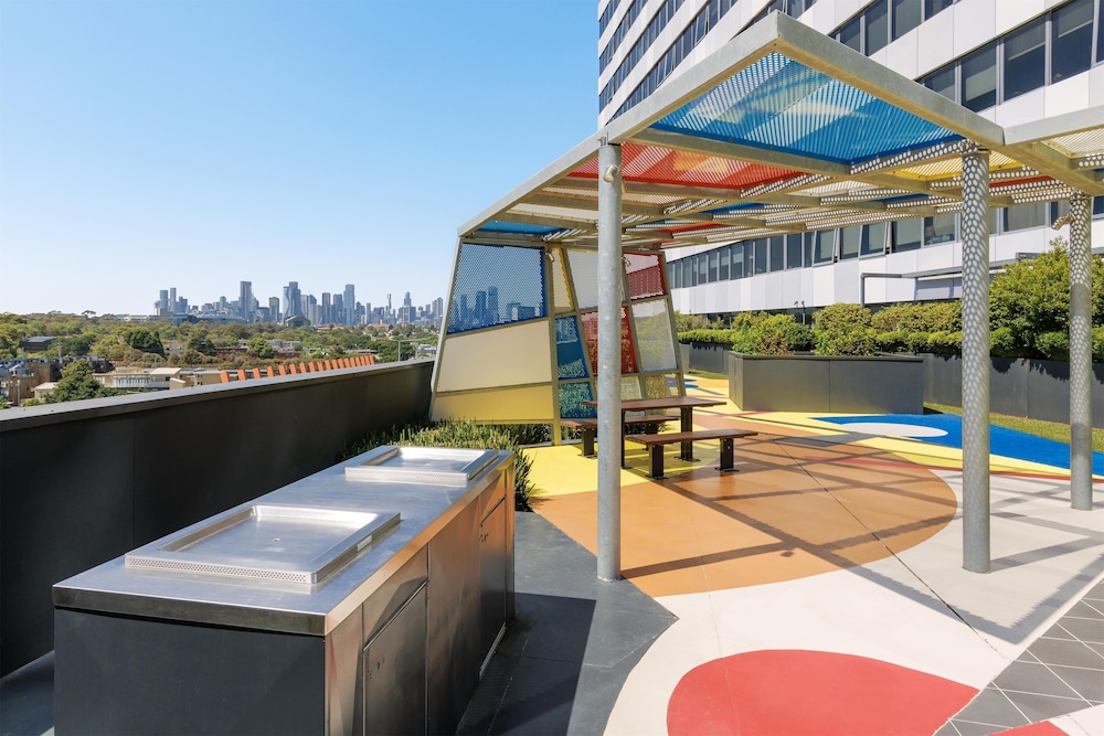 Oaks Melbourne Flemington Suites 41/46