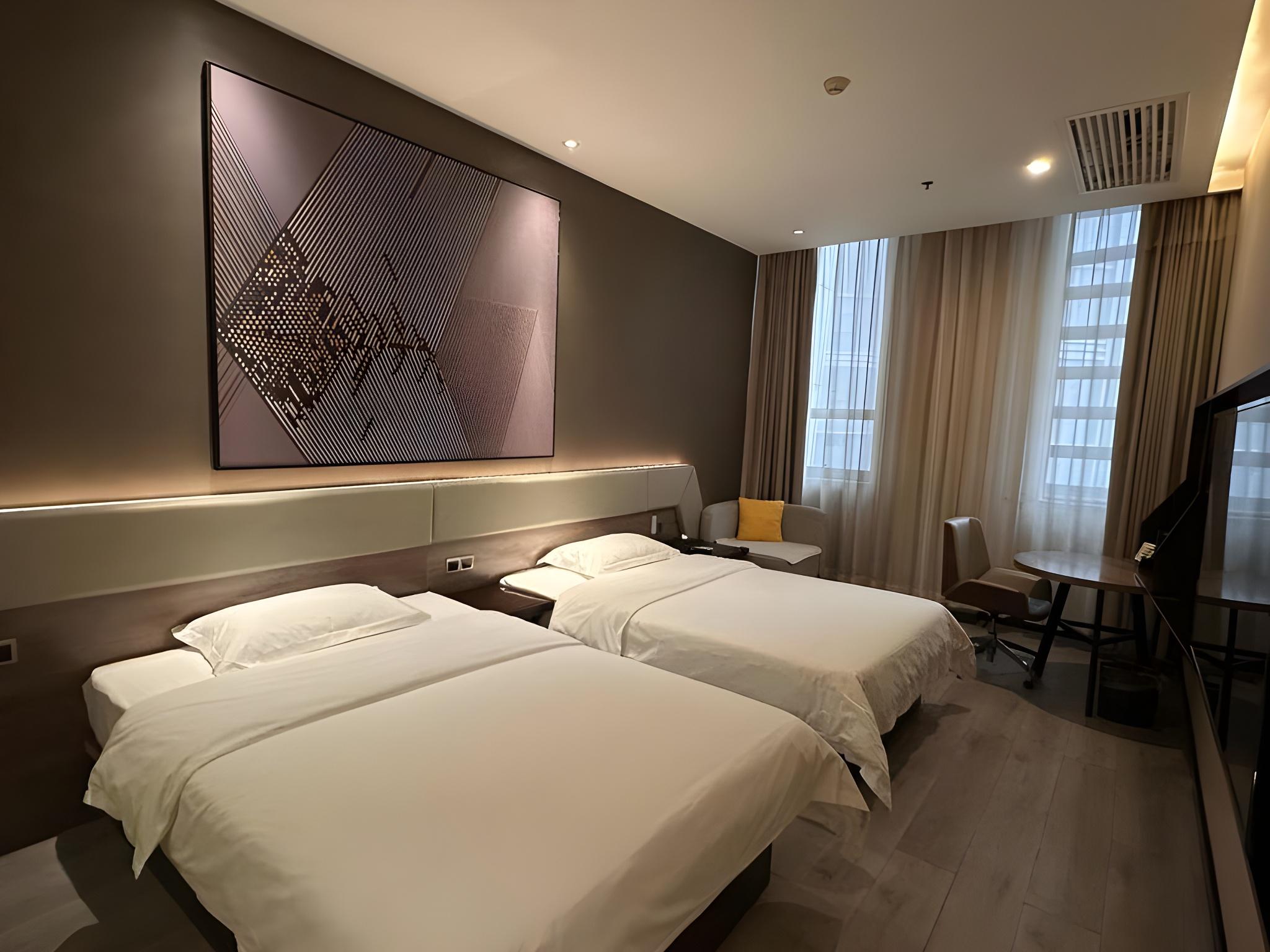 Super, Twin Beds