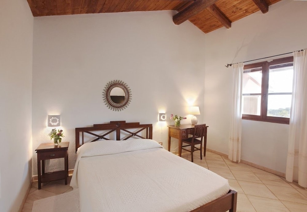 STANDARD, DOUBLE BED, SEA VIEW
