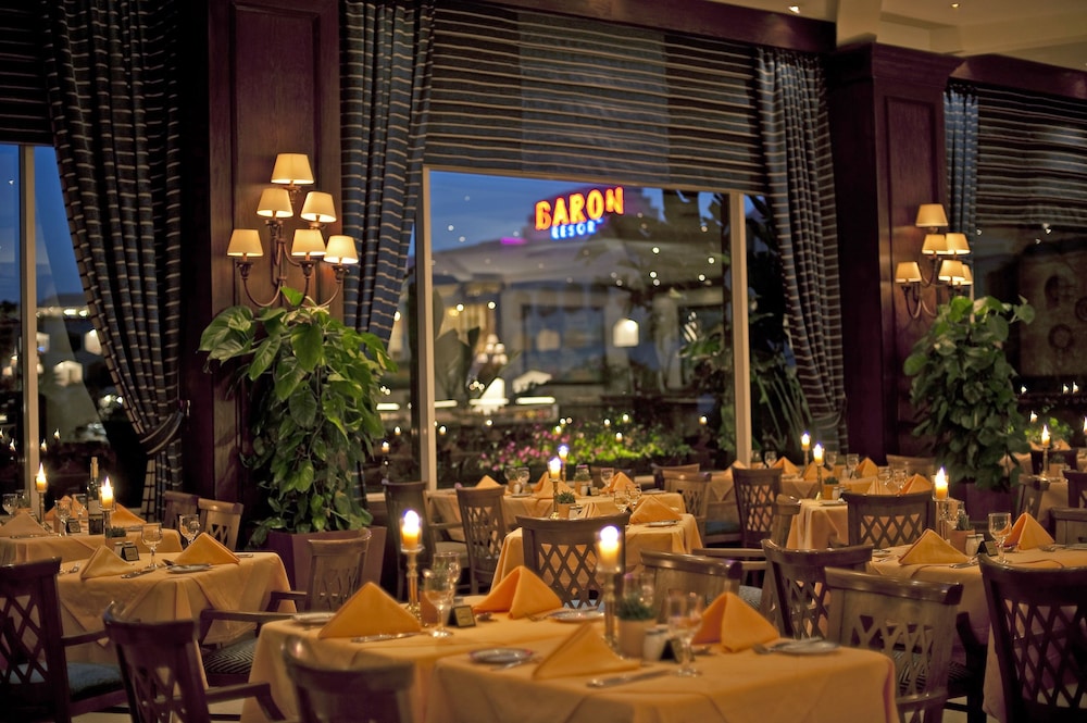 restaurant cafeteria