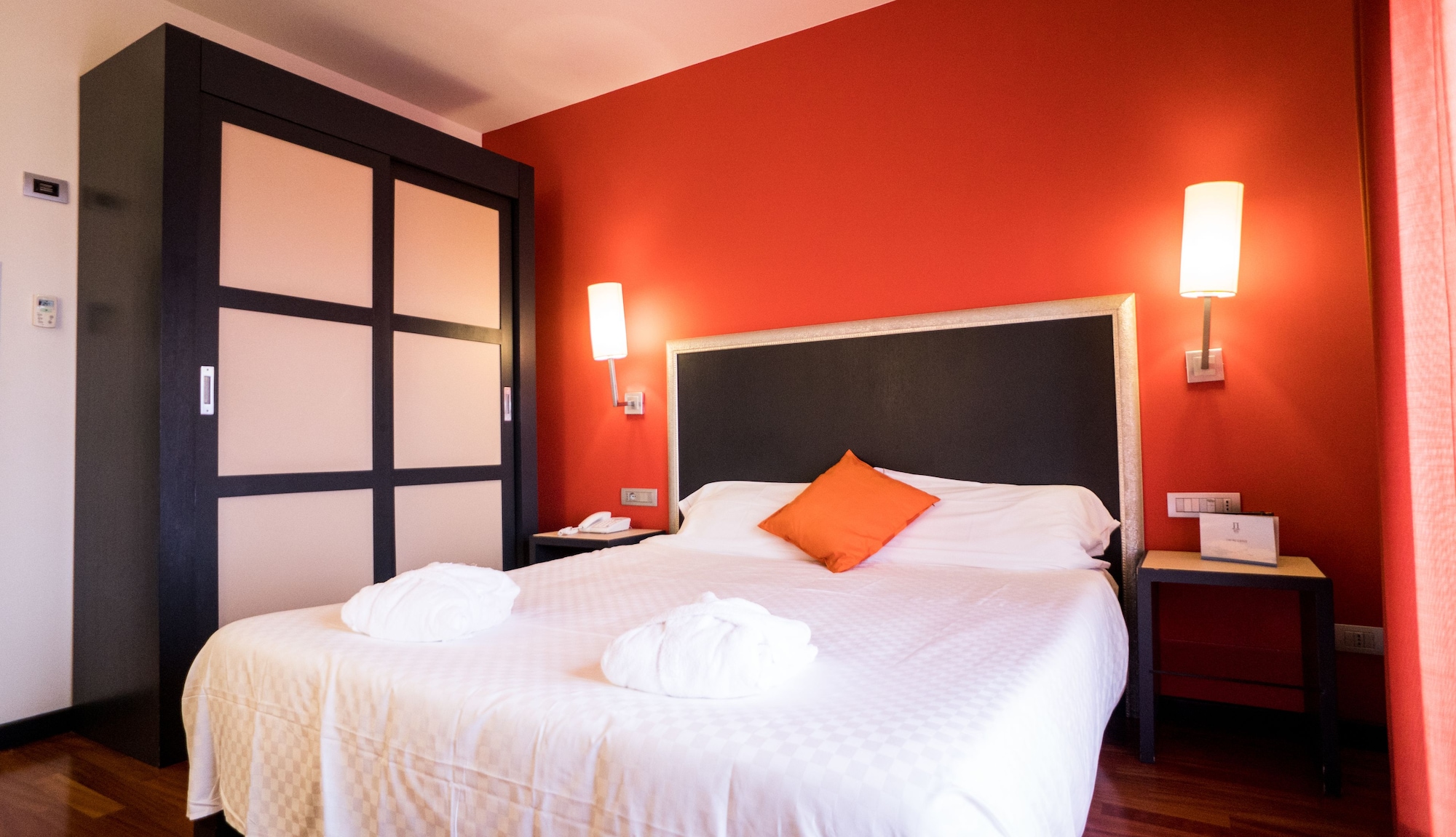 ROOM, DOUBLE BED, SEA VIEW