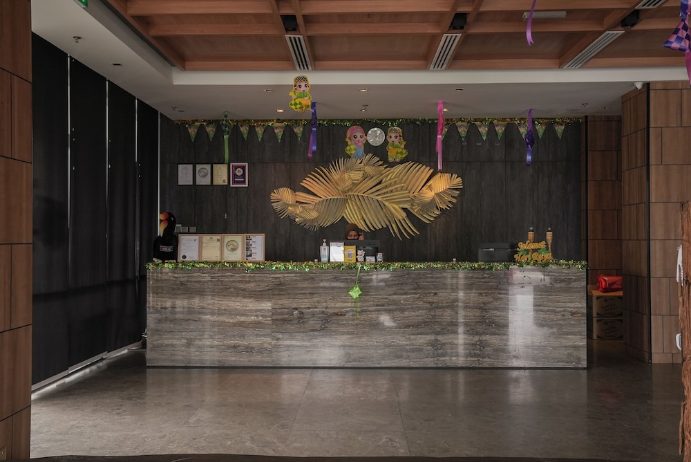 Roxy Hotel Apartment 6/58