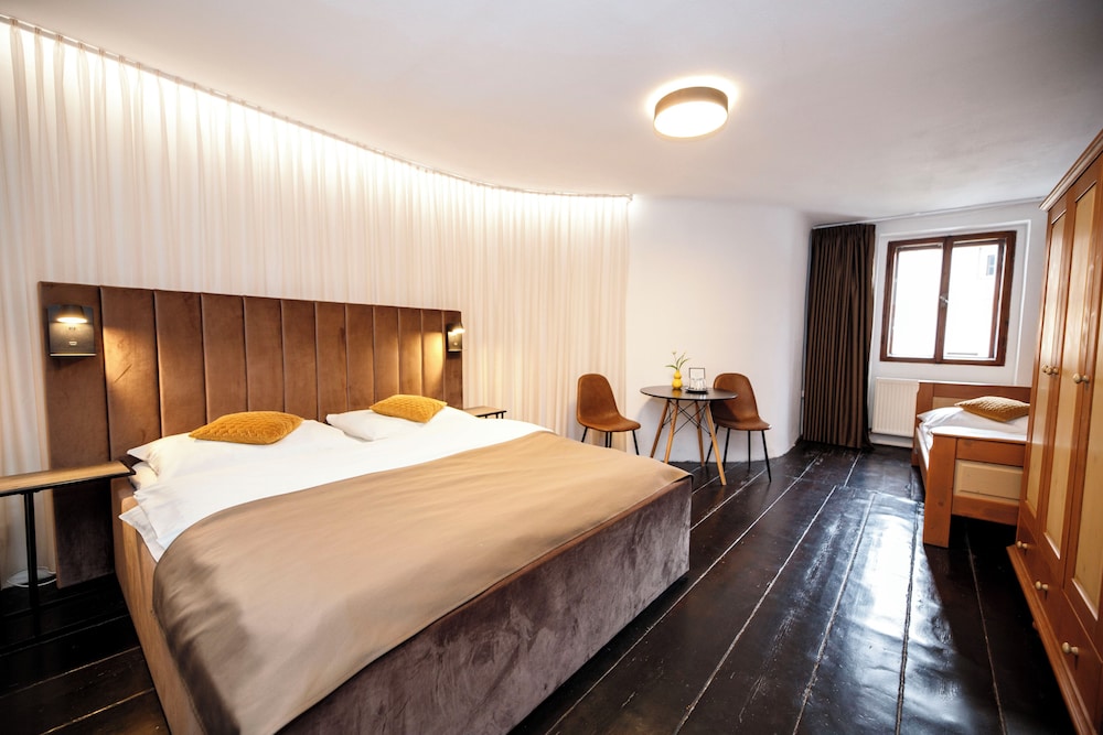 Hotel-Restaurant Svamberský Dum 29/83