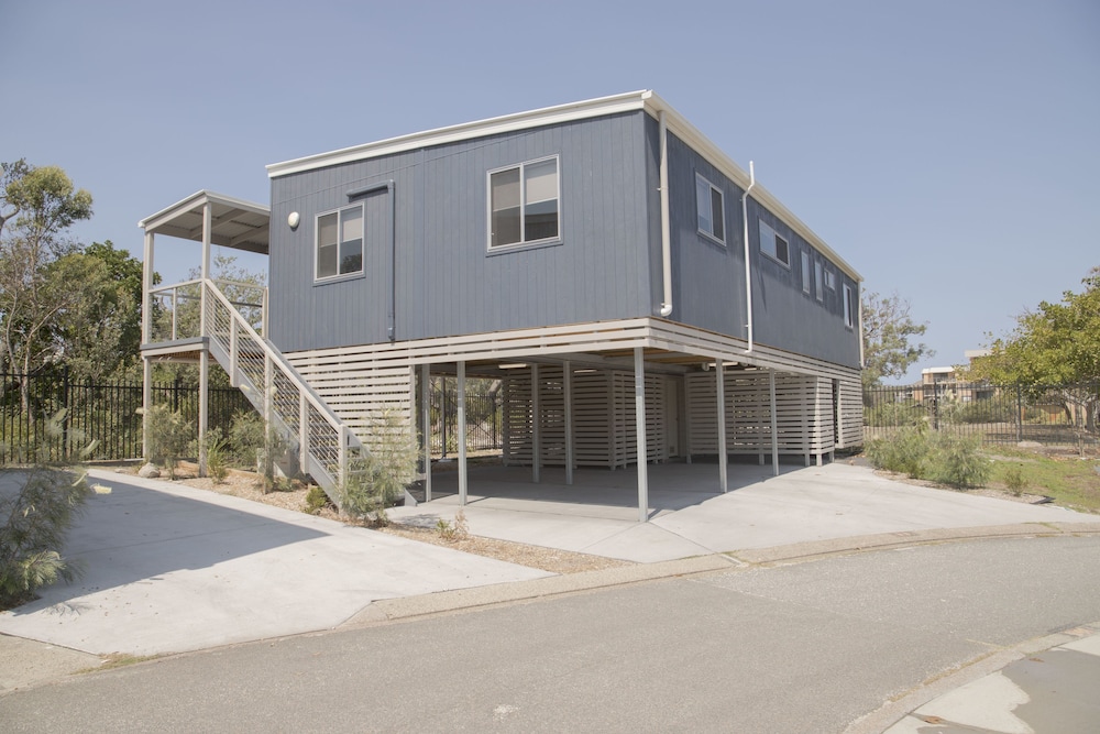 HALIFAX HOLIDAY PARK 6/67