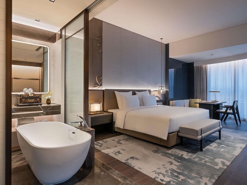 Pullman Quanzhou Shuitou 58/60