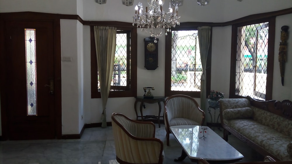 Hotel O Bandung near Stadion Siliwangi formerly The Ethnic Hotel Bandung 59/79