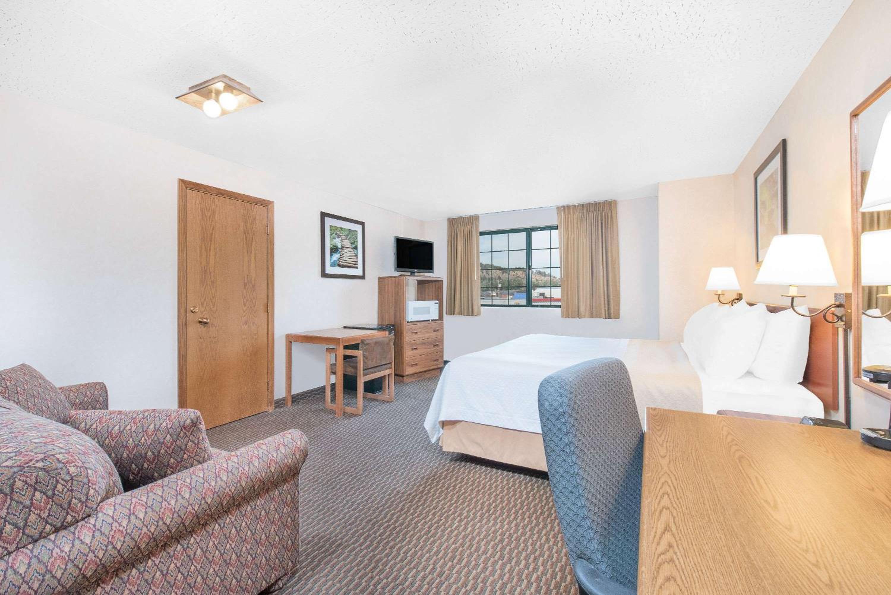 Days Inn by Wyndham West Rapid City 28/32