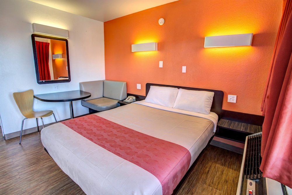 Motel6 Murfreesboro, TN 25/59