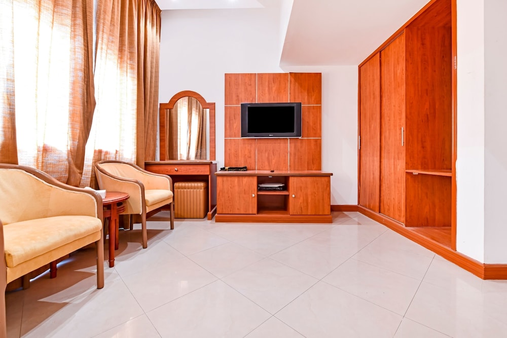 OYO 118 Revira Hotel 56/61