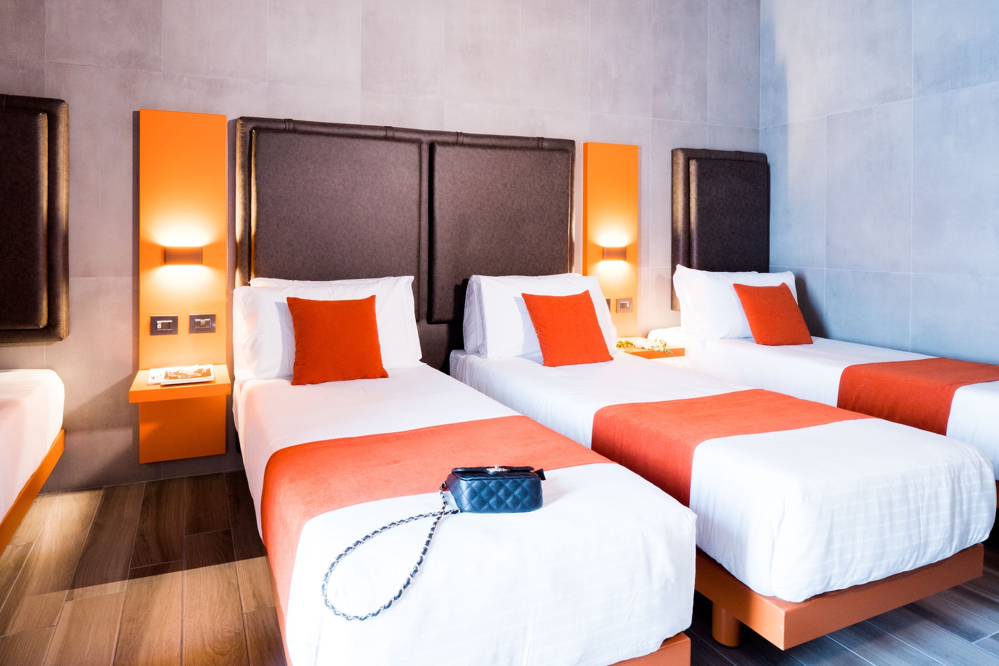 ROOM, QUADRUPLE