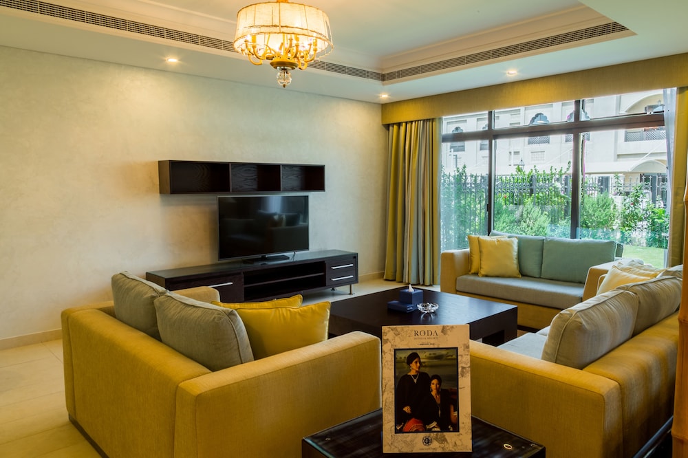 Roda Beach Resort 33/67