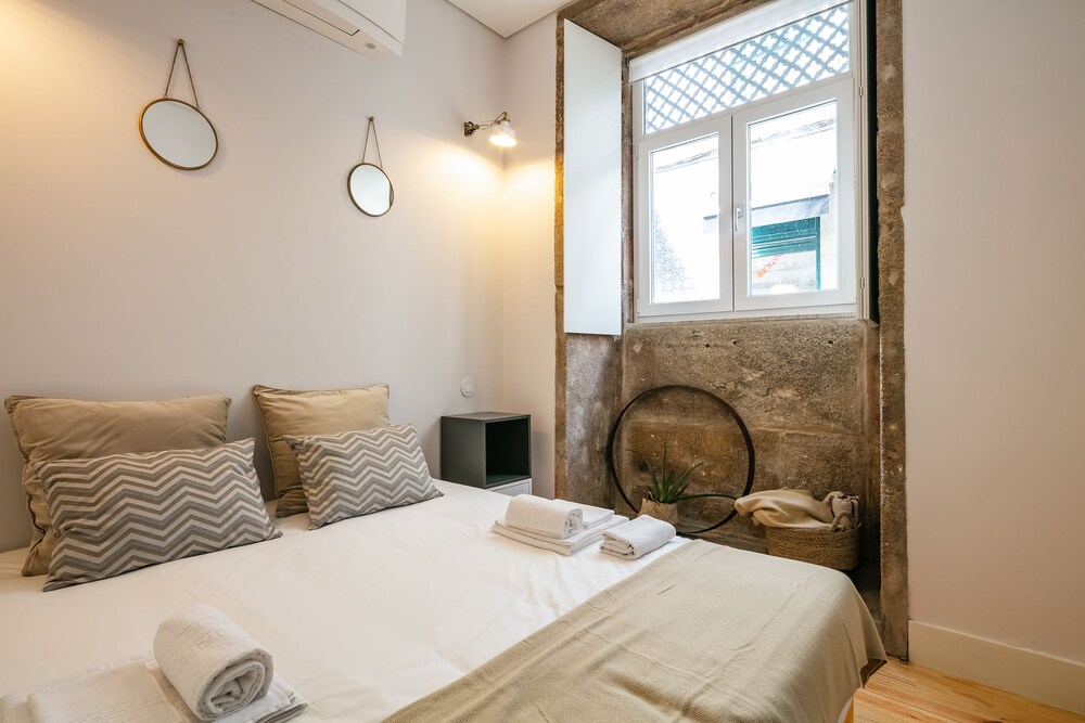 2 BEDROOMS, FAMILY, APARTMENT